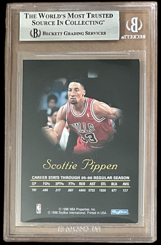 1996 SkyBox Premium Autographics Blue Scottie Pippen #68 Autograph BGS 8 Auto 9