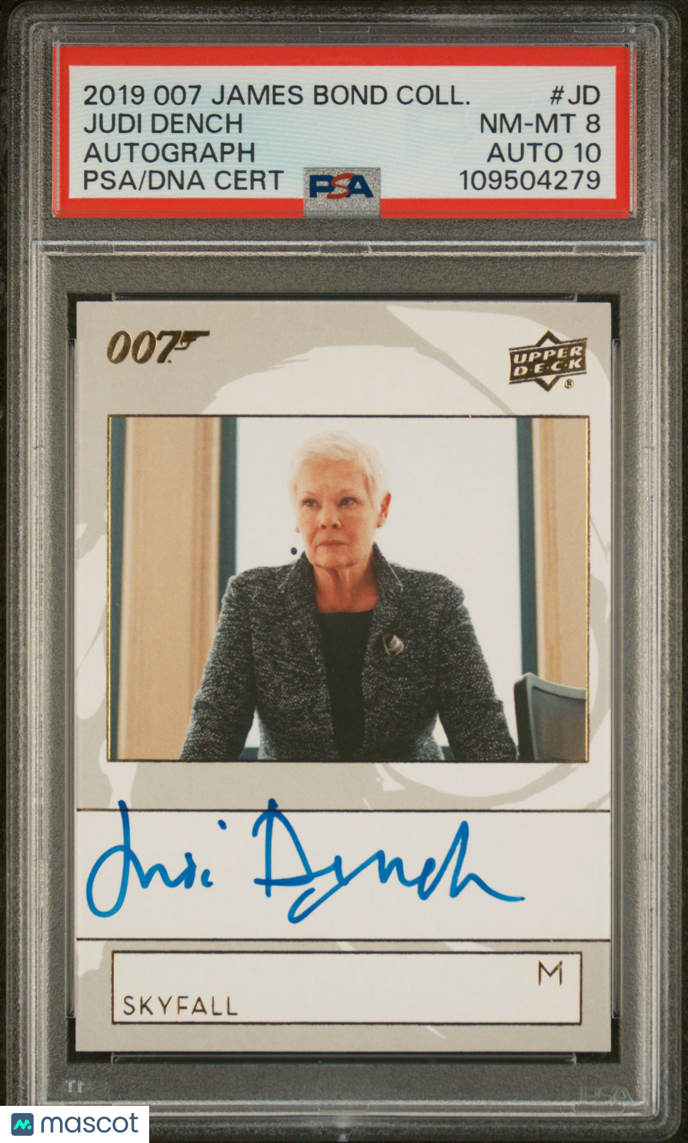 2019 Upper Deck 007 James Bond Coll Autograph Judi Dench PSA 8 Auto 10